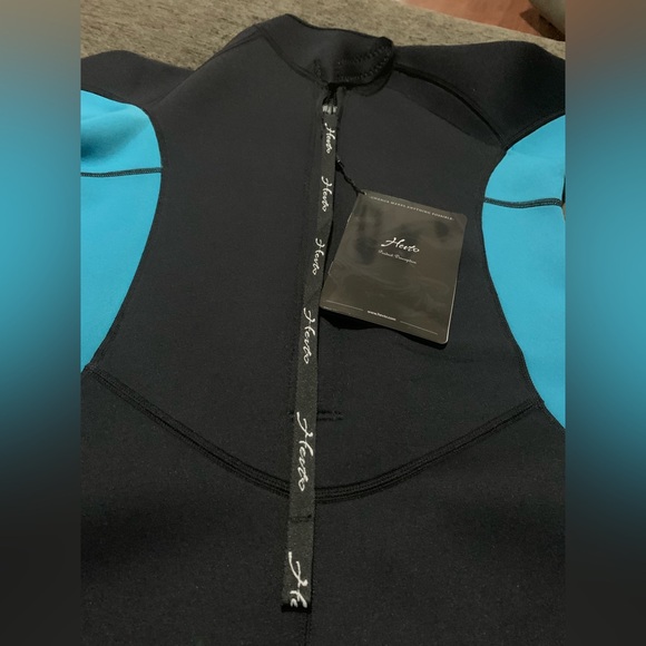Hevto Women Wetsuit 3/2mm Neoprene Wet Suit - Picture 8 of 9